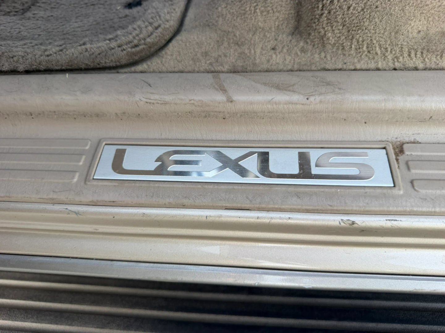 Used 2002 Lexus LX 470 4WD image 30