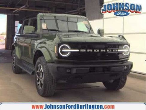 Certified 2025 Ford Bronco Outer Banks AWD/4WD image 1