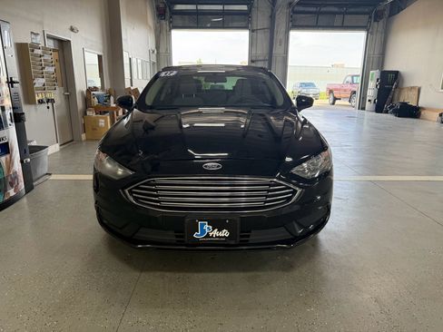 Used 2017 Ford Fusion S FWD image 3