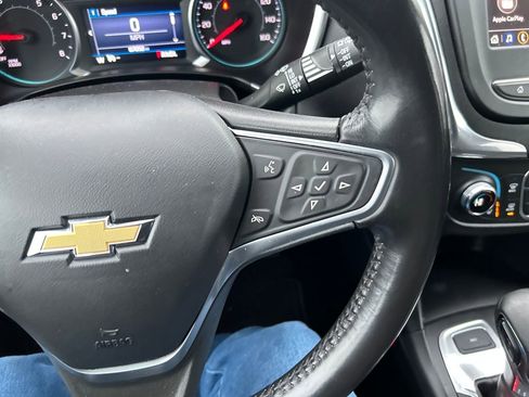 Used 2022 Chevrolet Equinox LT image 28