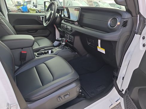 New 2026 Jeep Gladiator Sport image 28