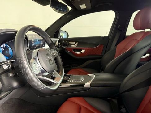 Used 2023 Mercedes-Benz GLC 300 4MATIC Coupe image 33