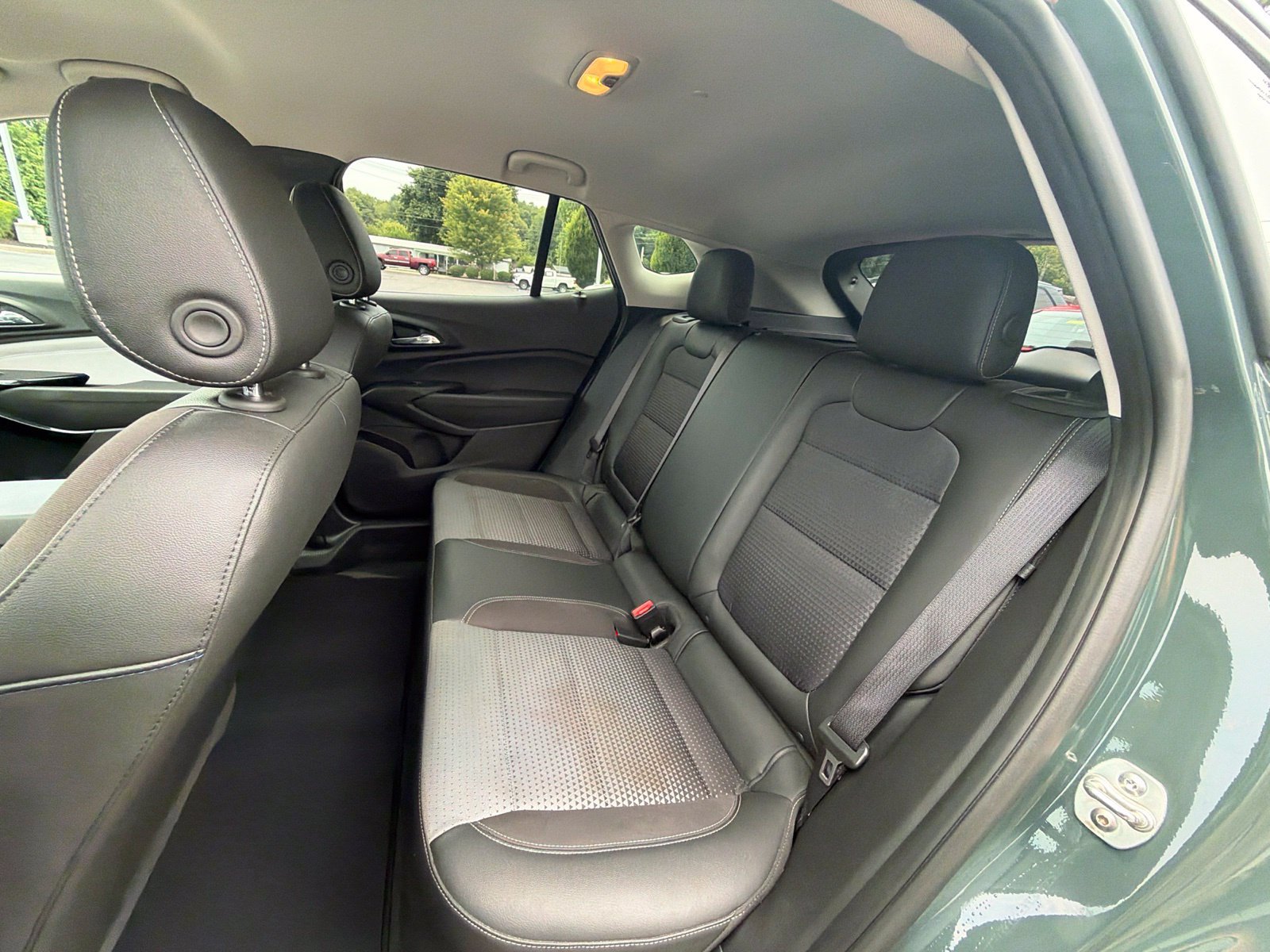 Used 2025 Chevrolet Trax LT w/ Driver Confidence Package FWD image 22