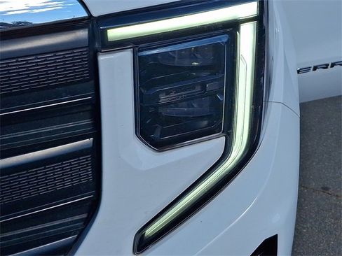 Used 2023 GMC Sierra 1500 Pro w/ Pro Value Package image 9