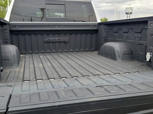 Used 2024 GMC Sierra 1500 AT4 w/ AT4 Premium Package AWD/4WD image 15