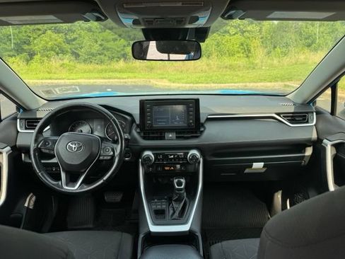 Used 2019 Toyota RAV4 XLE w/ Convenience Package AWD/4WD image 18