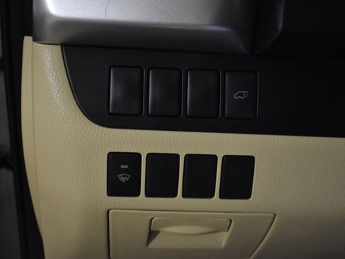 Used 2015 Toyota Highlander XLE image 19