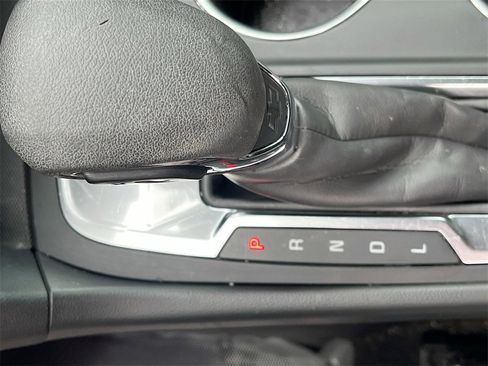 Used 2022 Chevrolet Equinox LS image 16