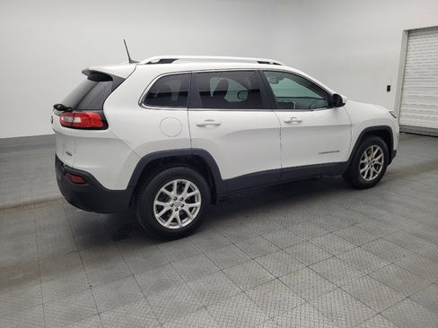 Used 2018 Jeep Cherokee Latitude Plus image 10
