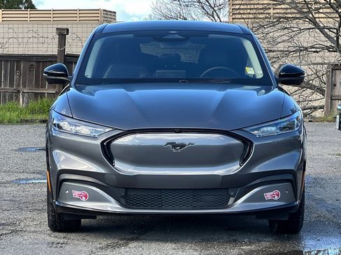 Used 2023 Ford Mustang Mach-E Premium image 9