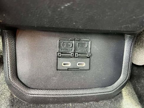 Used 2023 Toyota Highlander XLE AWD/4WD image 13