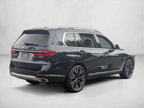 Certified 2026 BMW X7 xDrive40i image 2
