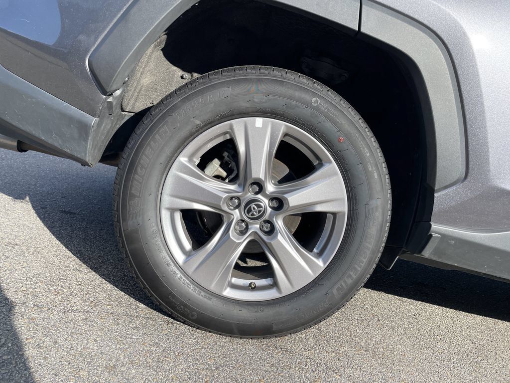 Certified 2025 Toyota RAV4 XLE AWD/4WD image 12