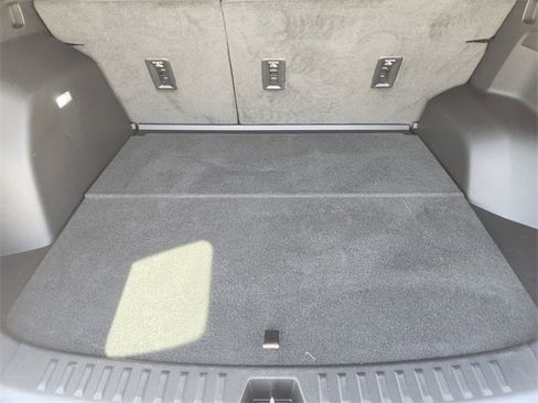 Used 2025 Chevrolet Equinox LT w/ Safety and Technology Package image 30