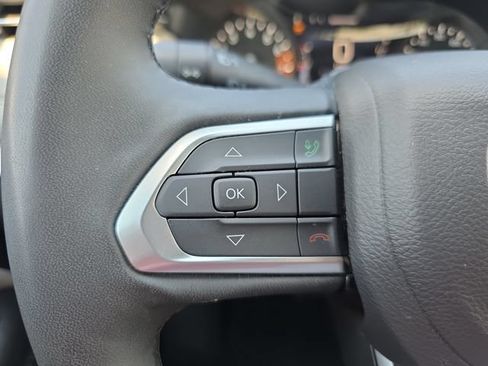 Used 2025 Jeep Compass Limited AWD/4WD image 19