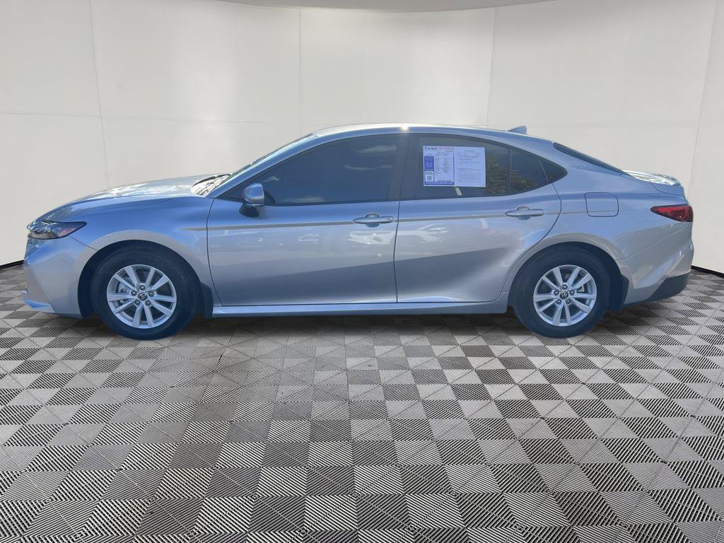 Used 2026 Toyota Camry LE FWD image 4