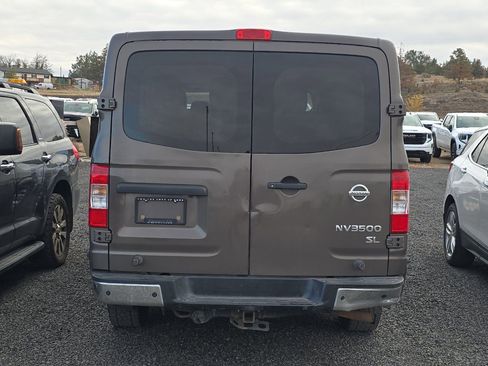 Used 2019 Nissan NV 3500 SL image 3