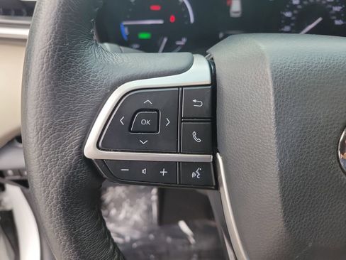 Used 2022 Toyota Sienna XLE image 29