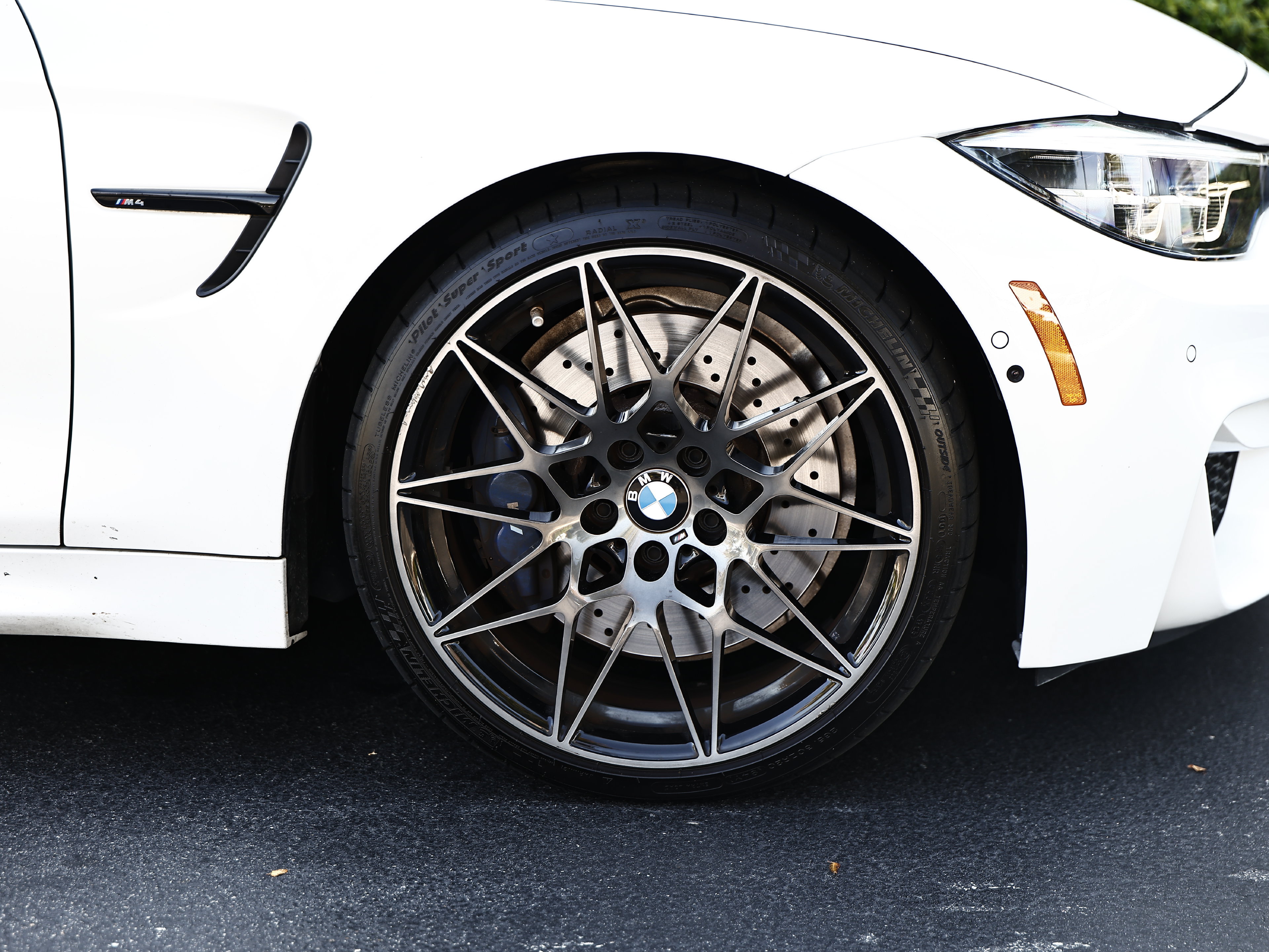 Used 2020 BMW M4 Convertible w/ Competition Package RWD image 5