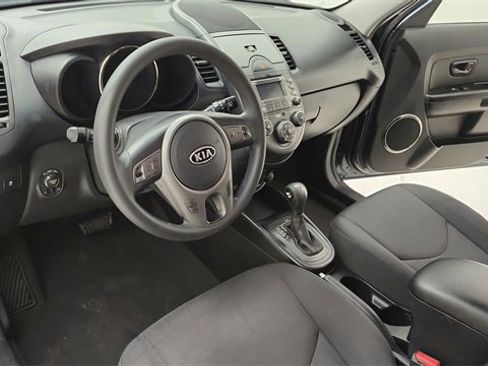 Used 2011 Kia Soul + w/ Audio Pkg image 17