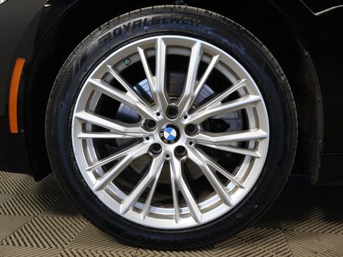 Used 2024 BMW 330i xDrive Sedan w/ Convenience Package AWD/4WD image 19