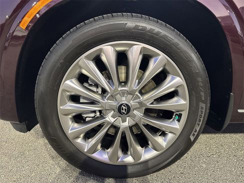 Used 2020 Hyundai Palisade Limited w/ Winter Weather Package image 19