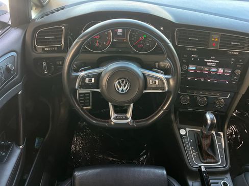 Used 2019 Volkswagen GTI SE FWD image 15