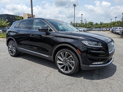 Certified 2023 Lincoln Nautilus Reserve w/ Equipment Group 202A image 3