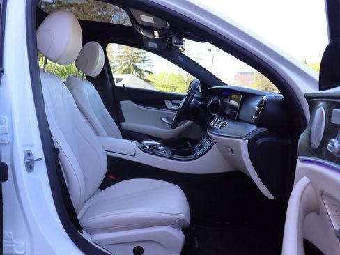 Used 2019 Mercedes-Benz E 300 4MATIC w/ Premium 1 Package image 20