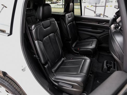 Used 2023 Jeep Grand Cherokee L Limited image 46