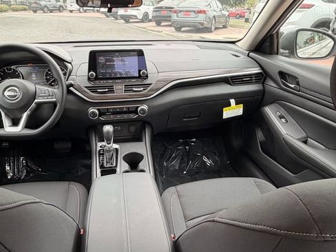 New 2026 Nissan Altima 2.5 SV FWD image 30