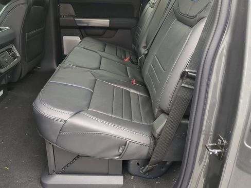 Used 2025 Ford F250 Platinum AWD/4WD image 18
