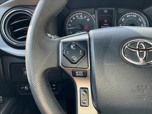 Used 2020 Toyota Tacoma TRD Sport w/ Technology Package RWD image 21
