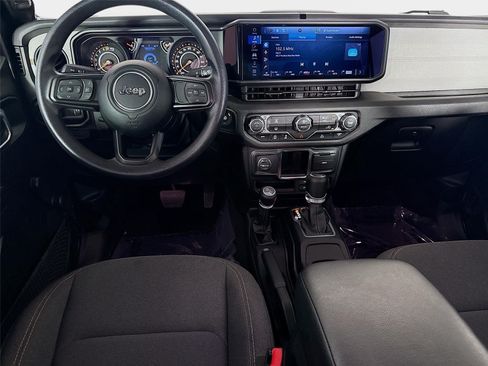 Used 2024 Jeep Gladiator Sport AWD/4WD image 22