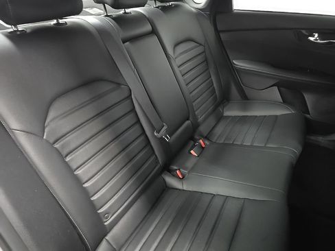 Used 2024 Kia Forte GT-Line w/ GT-Line Premium Package FWD image 17