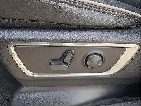 New 2026 RAM 1500 Laramie w/ Night Edition AWD/4WD image 15