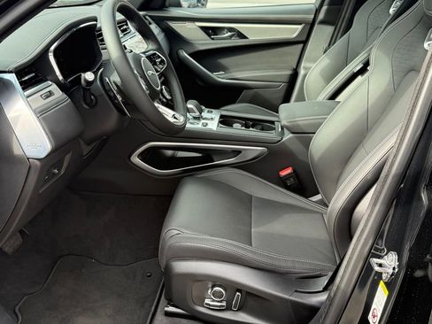 New 2026 Jaguar F-PACE R-Dynamic S image 13