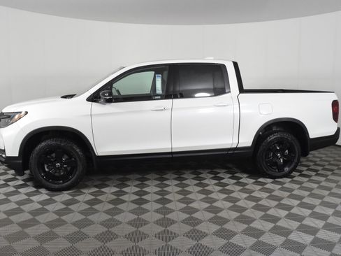 New 2026 Honda Ridgeline Black Edition image 9