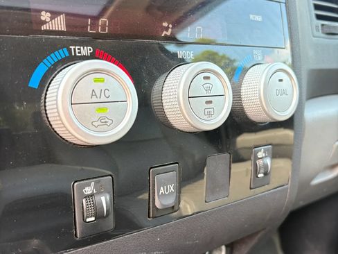 Used 2008 Toyota Tundra Limited AWD/4WD image 25