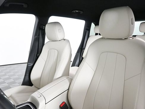 Certified 2025 Mercedes-Benz GLB 250 image 5