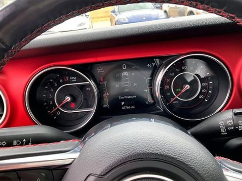 Used 2020 Jeep Wrangler Unlimited Rubicon w/ Cold Weather Group image 22