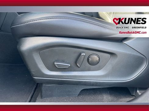 Used 2023 Ford Explorer XLT w/ Equipment Group 202A image 13