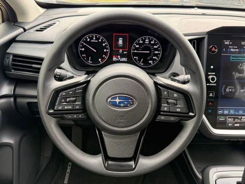 Used 2024 Subaru Crosstrek 2.0i Premium image 17