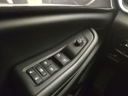 Certified 2023 Jeep Grand Cherokee L Laredo AWD/4WD image 31