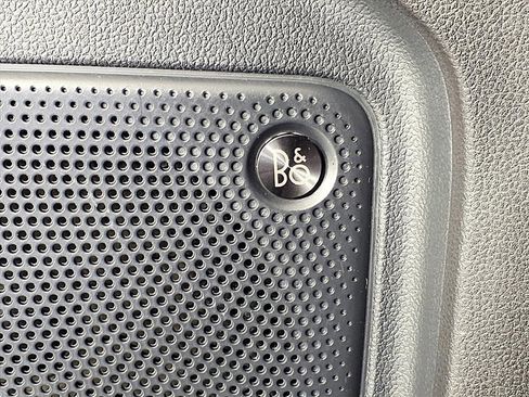 Used 2020 Ford Escape Titanium image 15