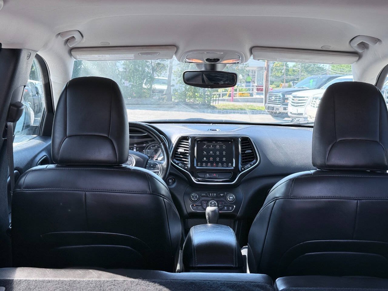 Used 2020 Jeep Cherokee Limited AWD/4WD image 38