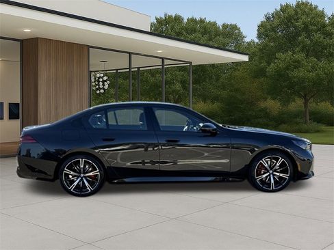 New 2026 BMW 530i w/ M Sport Package image 7