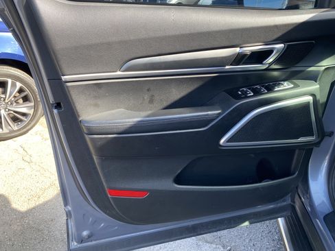 Used 2020 Kia Telluride S FWD image 15
