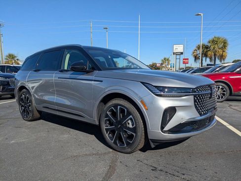 New 2026 Lincoln Nautilus Reserve image 3