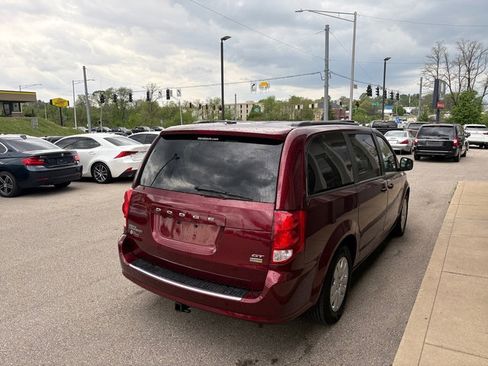 Used 2019 Dodge Grand Caravan GT image 6